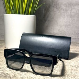 Yves Saint Laurent ‘Monogram SL M40’ Sunglasses All Black
